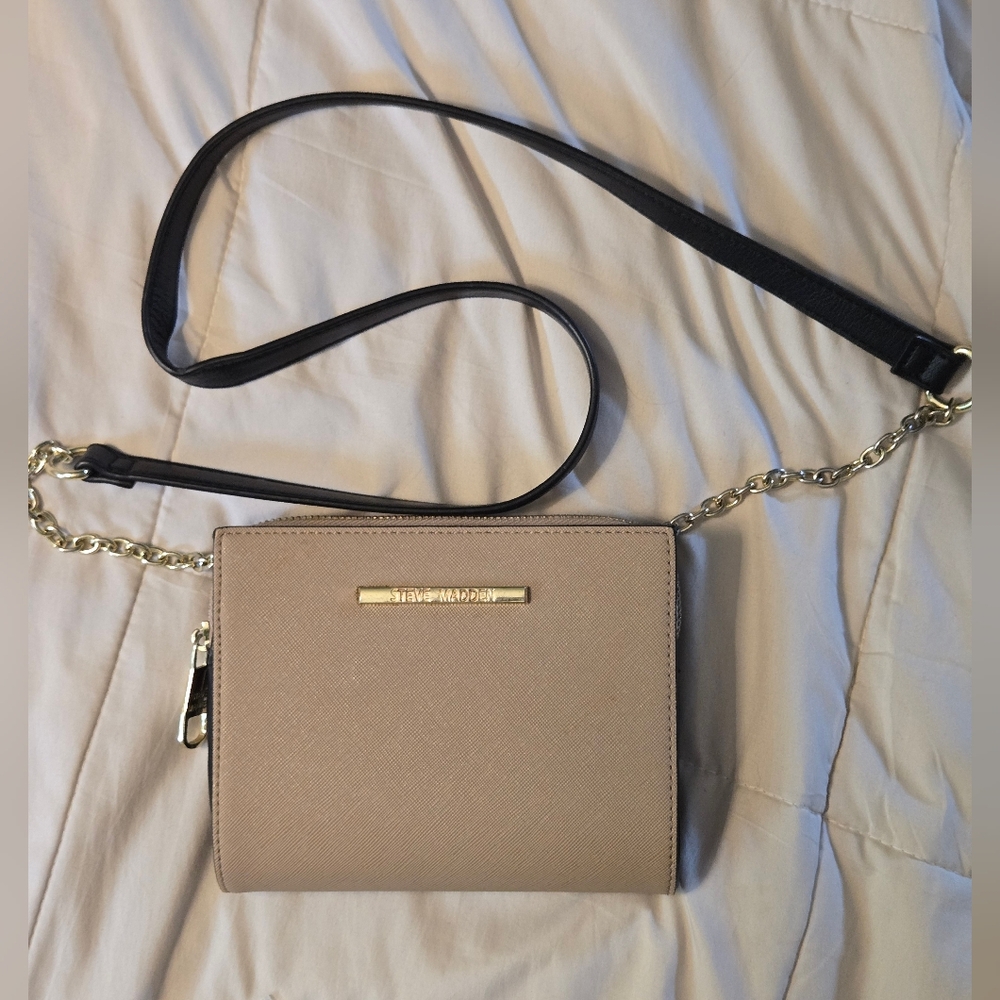 Steve Madden Crossbody Handbag - Picture 12 of 16